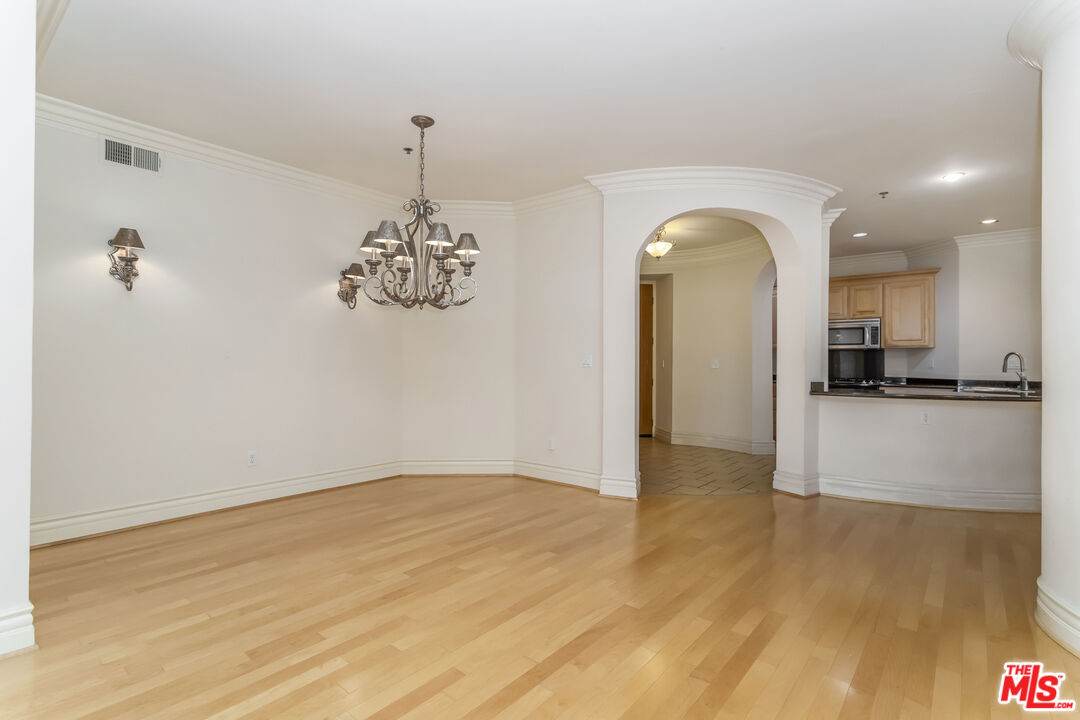 10364 Almayo Ave Unit: 103