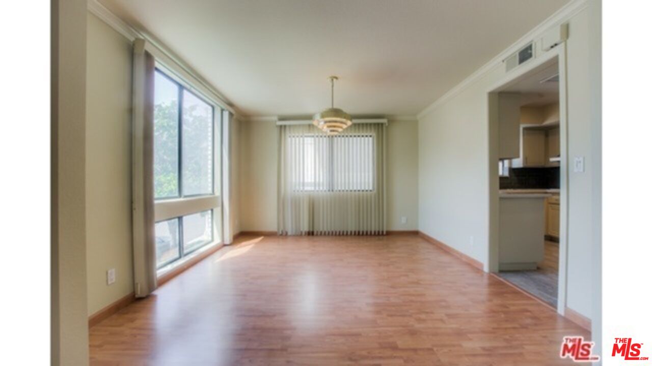 1854 S Beverly Glen Blvd Unit: 101