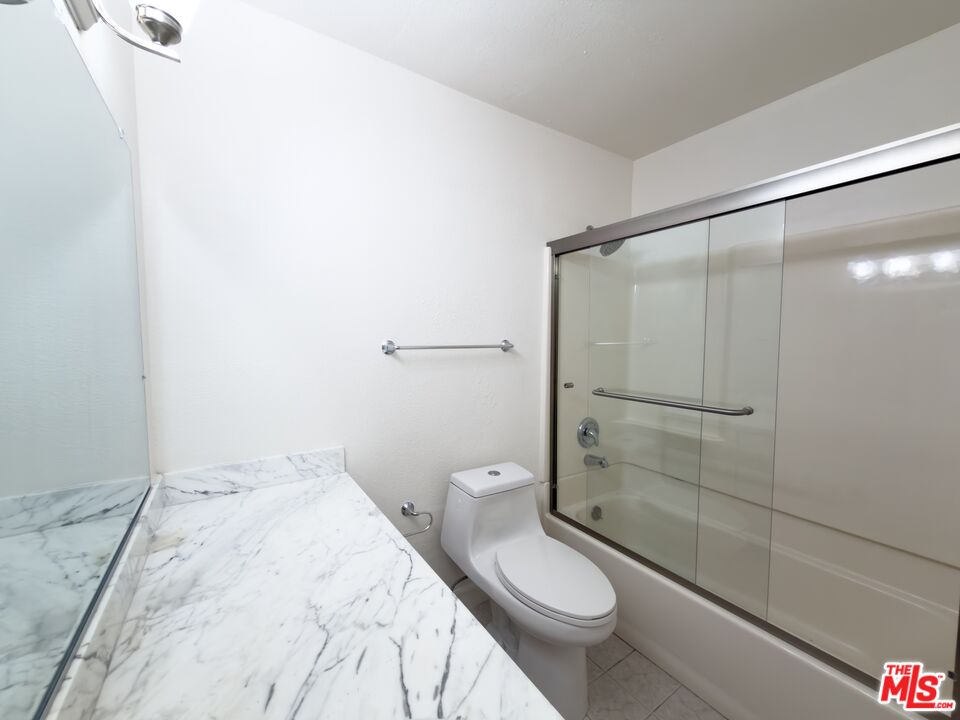 2708 Arizona Ave Unit: C