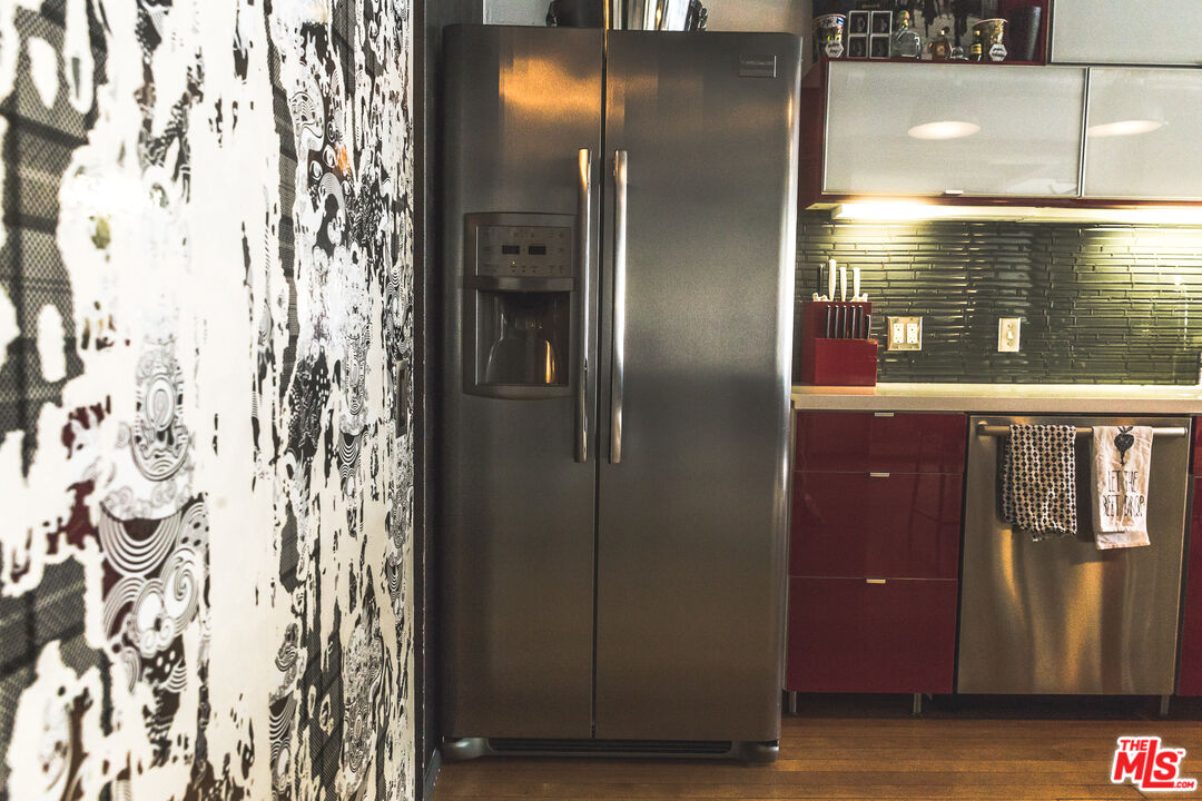 1850 Industrial St Unit: 215