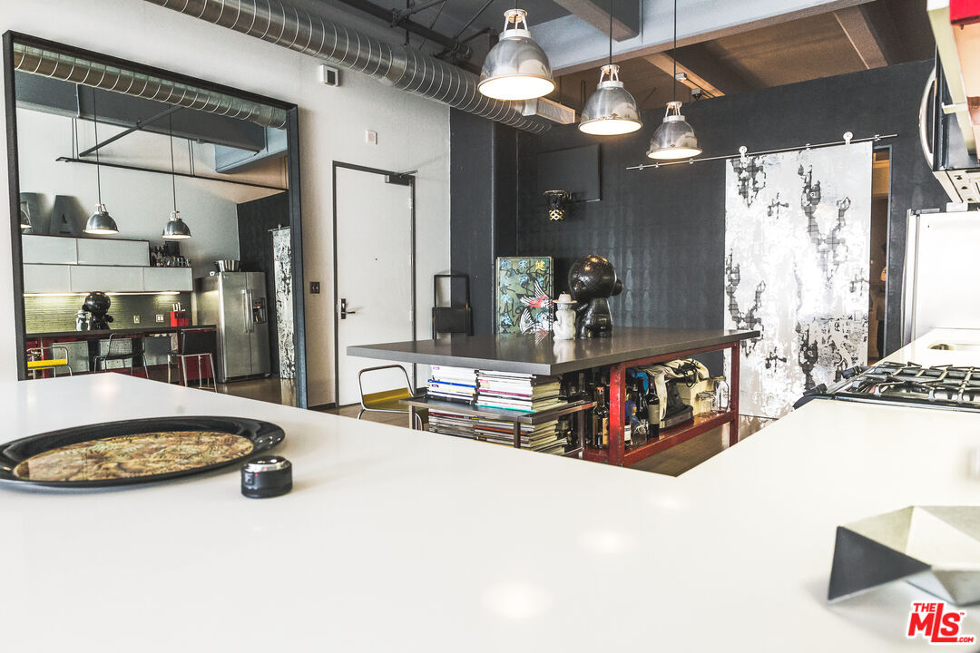 1850 Industrial St Unit: 215