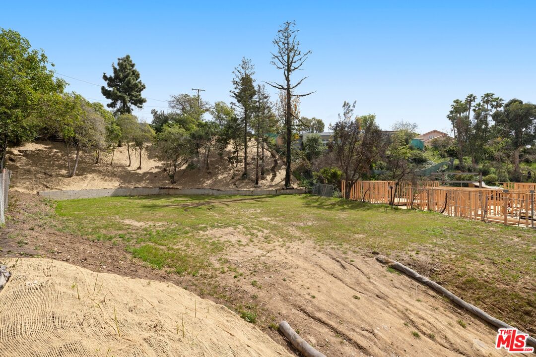 1018 Maroney Ln