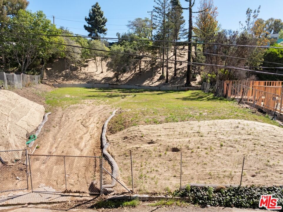 1018 Maroney Ln