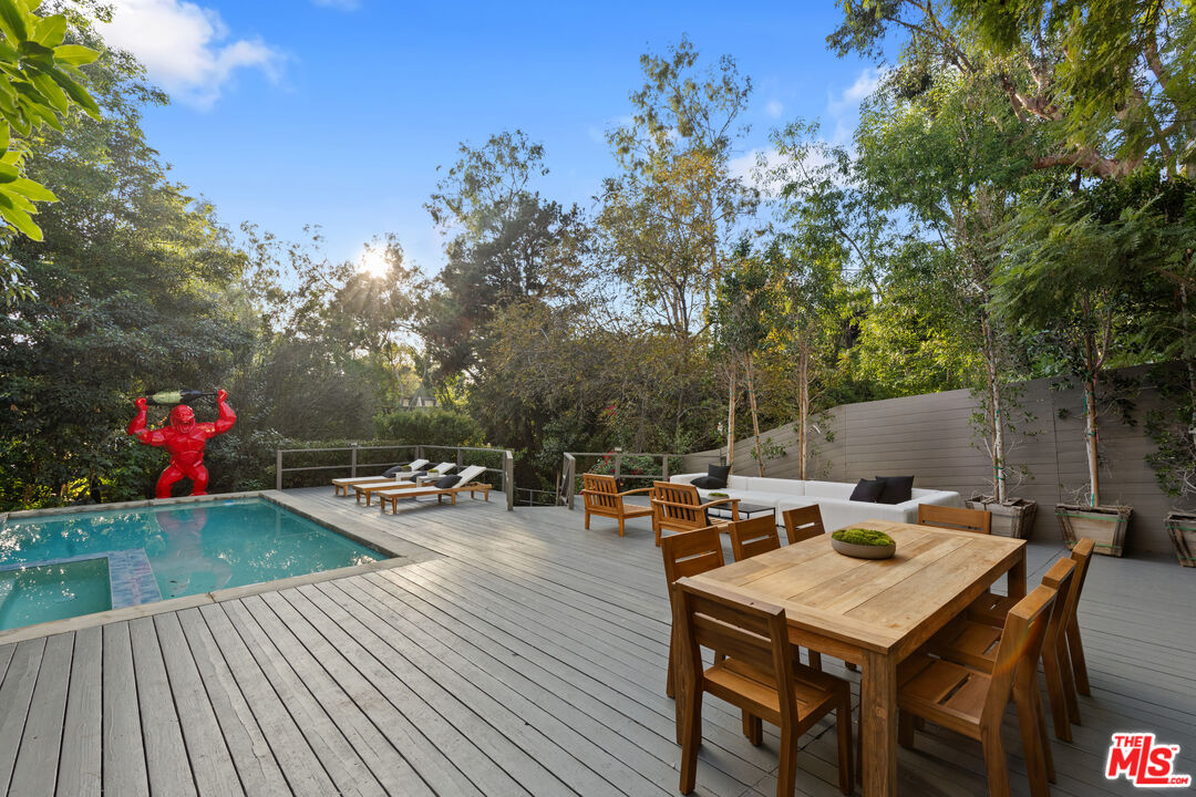 2753 La Cuesta Dr