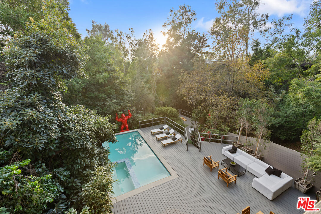 2753 La Cuesta Dr