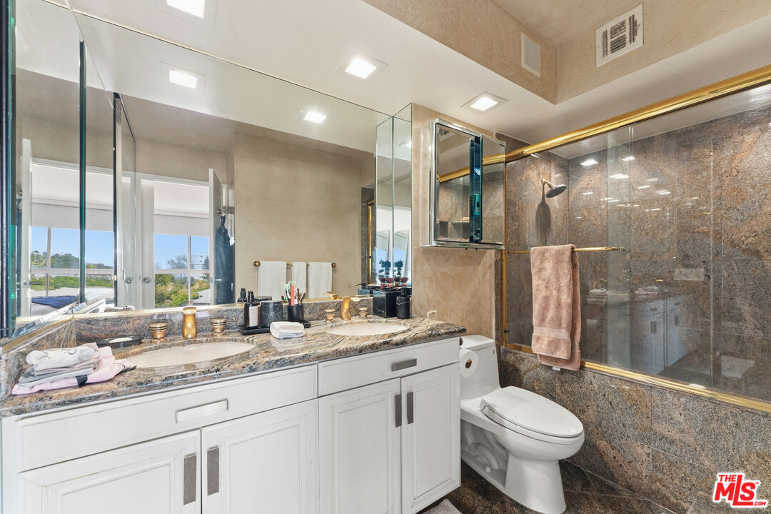 201 Ocean Ave Unit: 904P