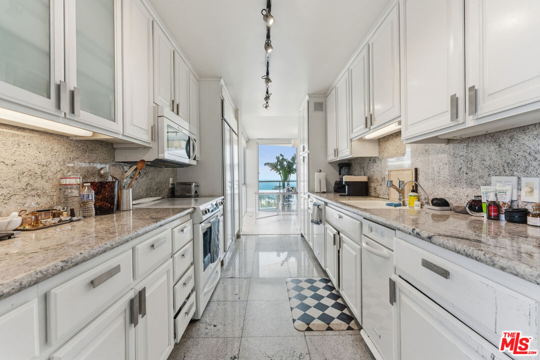 201 Ocean Ave Unit: 904P