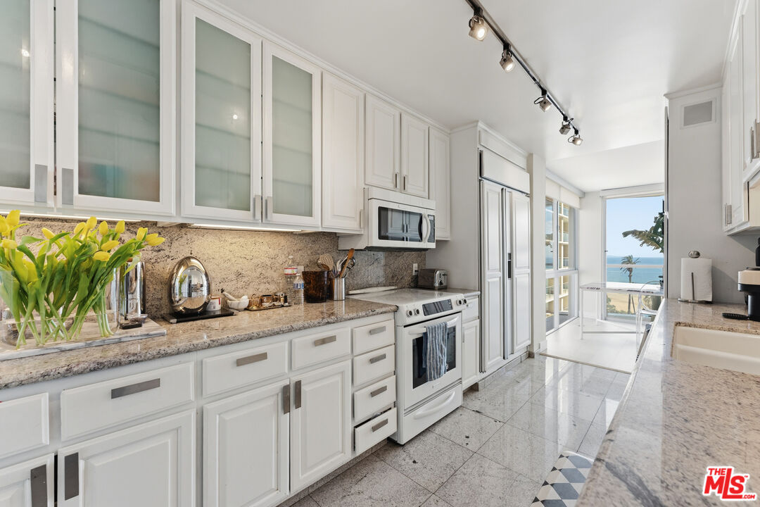 201 Ocean Ave Unit: 904P