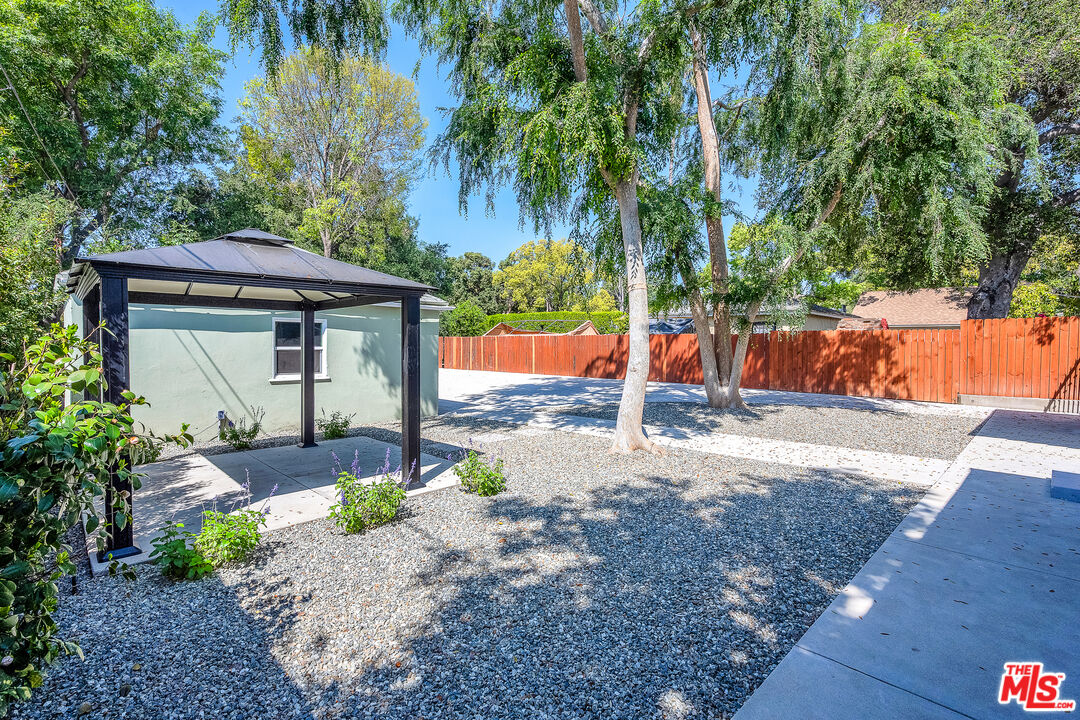 1091 Palm Ter