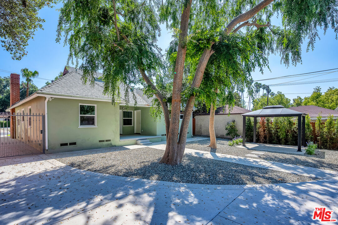 1091 Palm Ter