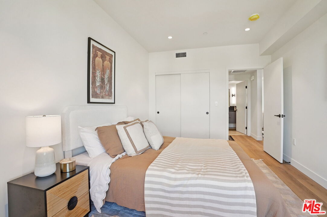 1110 S Spaulding Ave Unit: 102