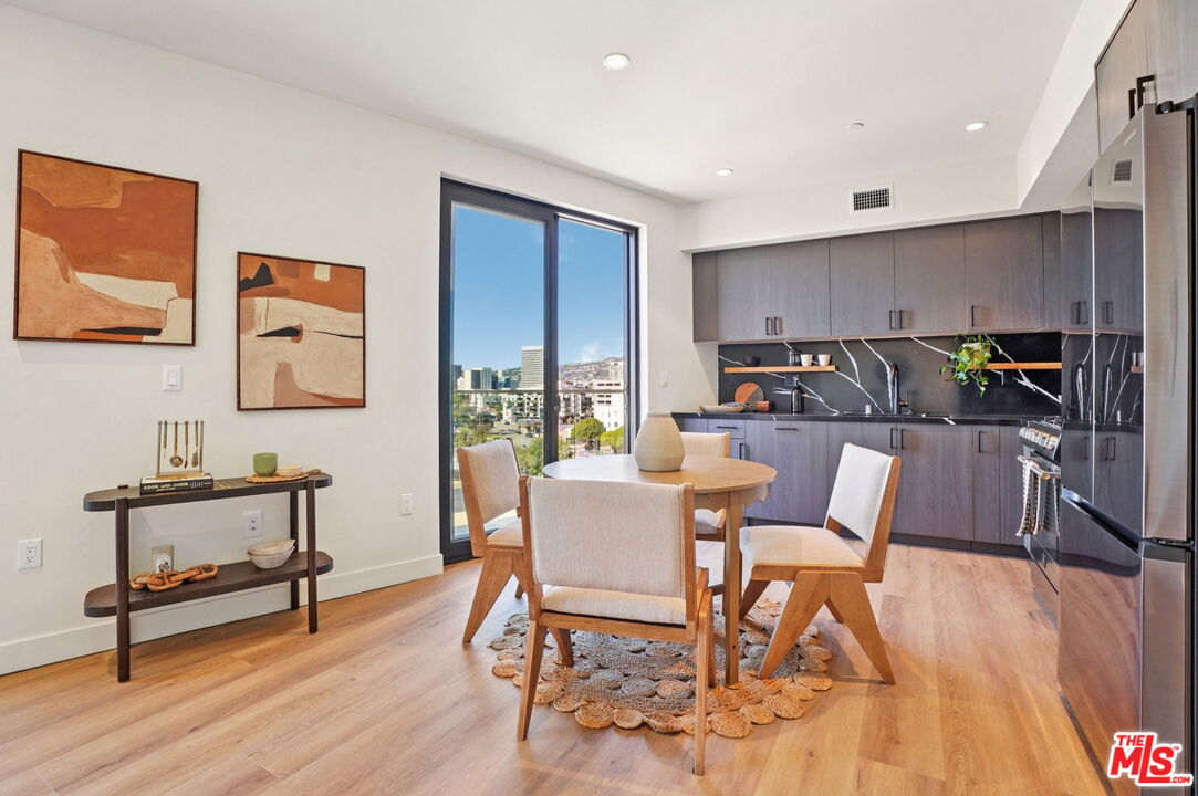 1110 S Spaulding Ave Unit: 102