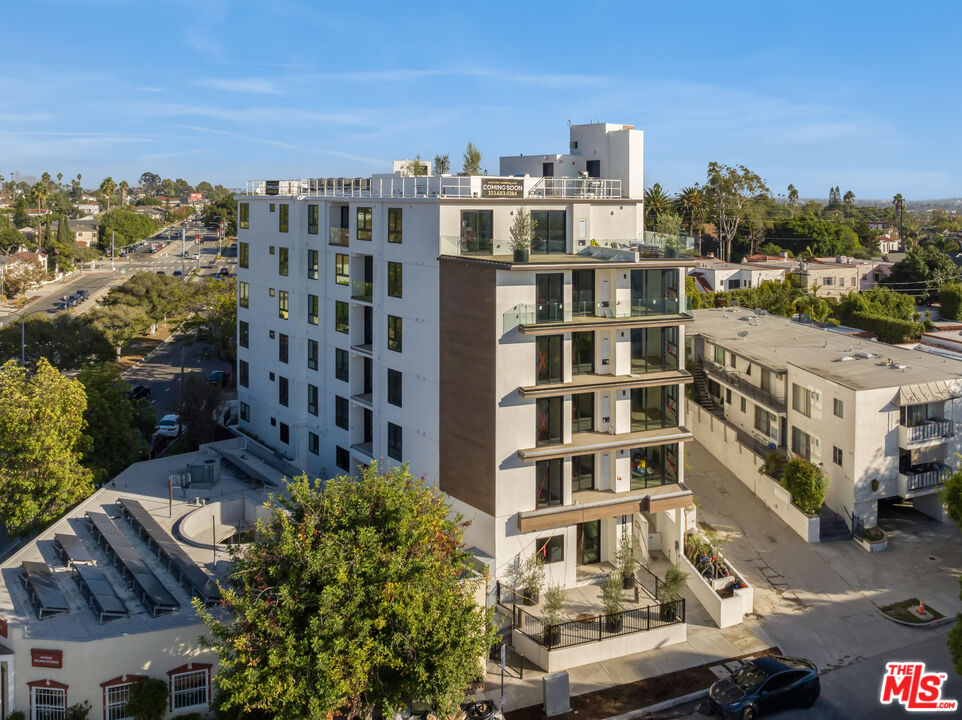 1110 S Spaulding Ave Unit: 102
