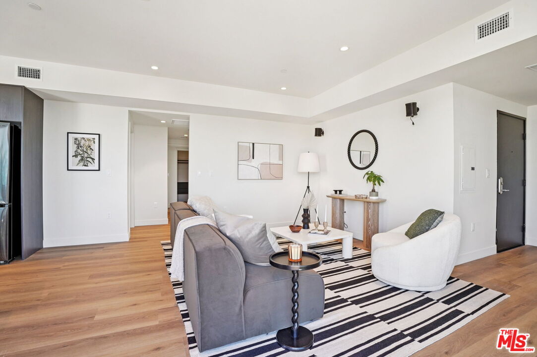 1110 S Spaulding Ave Unit: PH2
