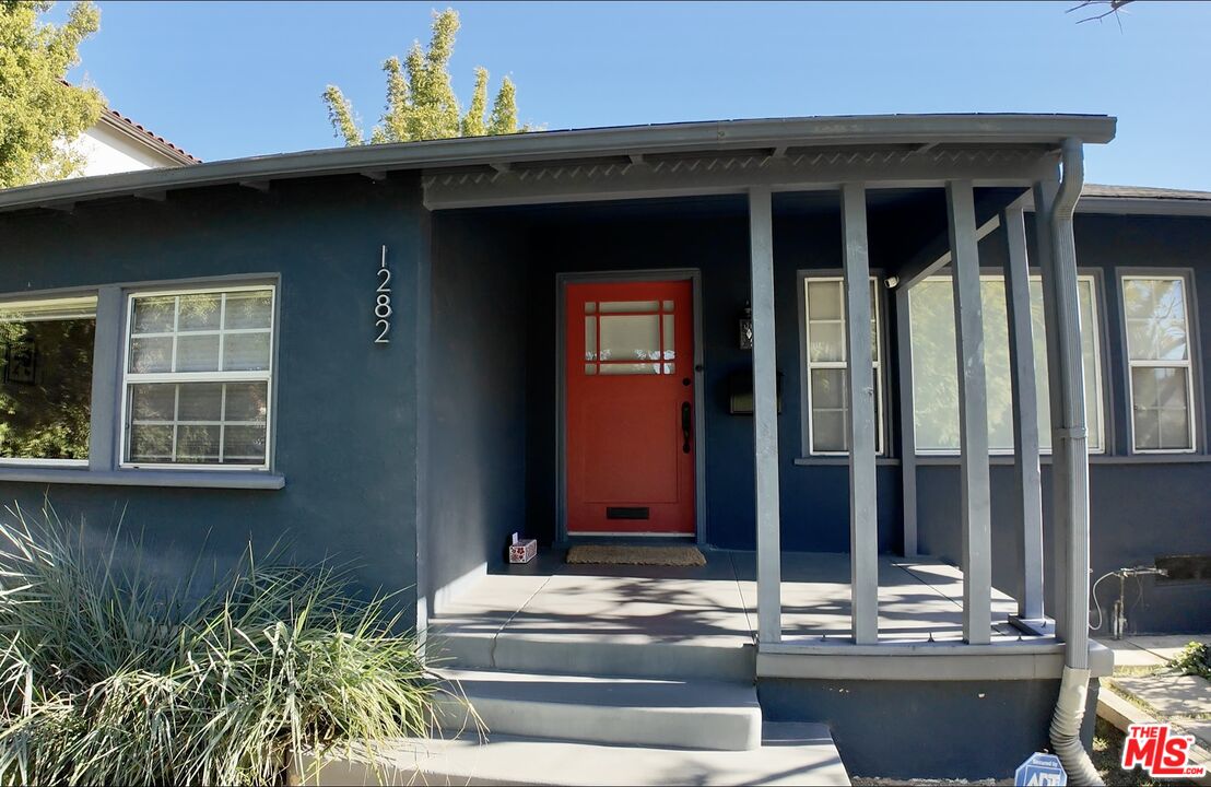 1282 Meadowbrook Ave