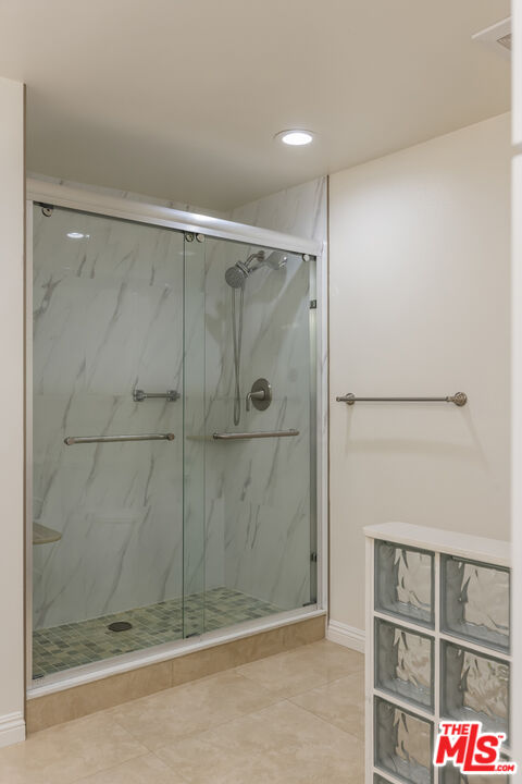 10227 Autumn Leaf Cir