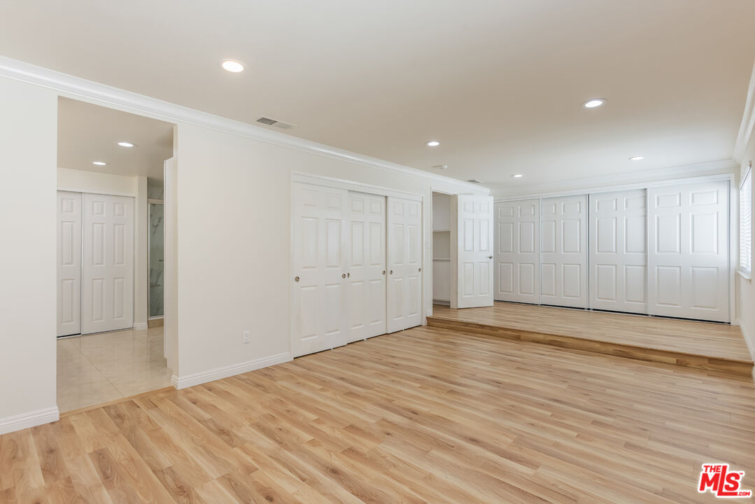 10227 Autumn Leaf Cir