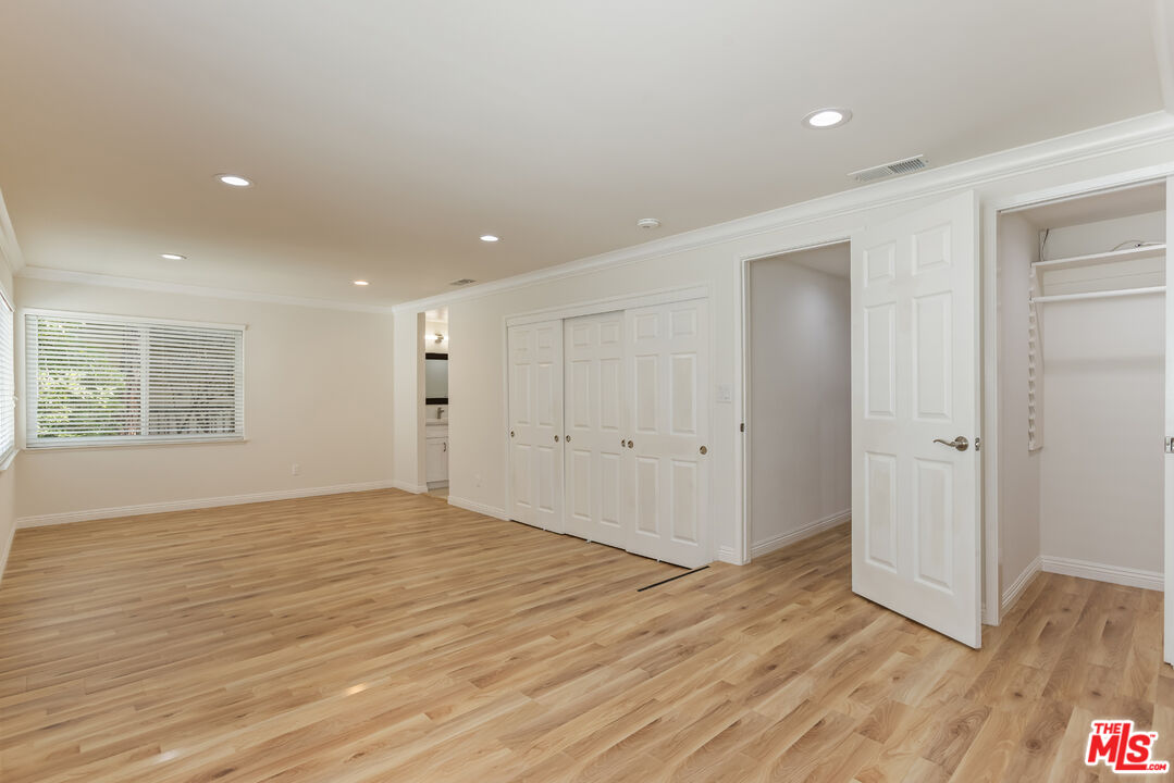 10227 Autumn Leaf Cir