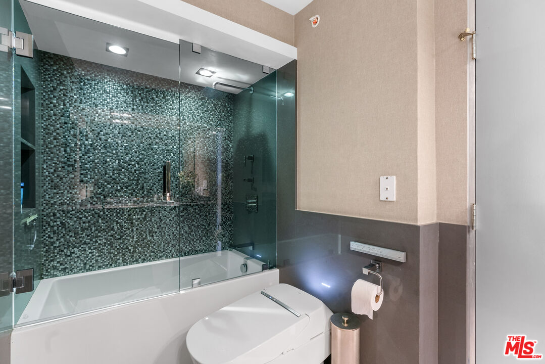 201 Ocean Ave Unit: 903P