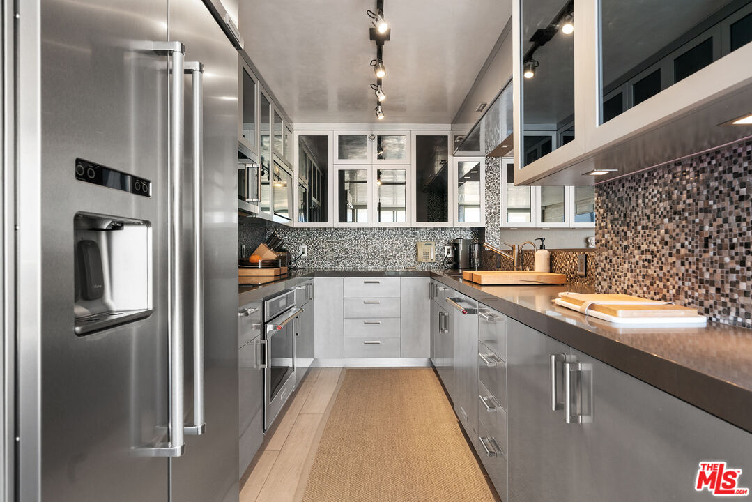 201 Ocean Ave Unit: 903P