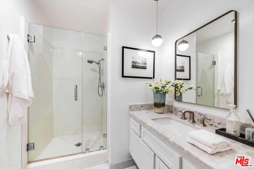 441 N Oakhurst Dr Unit: 203