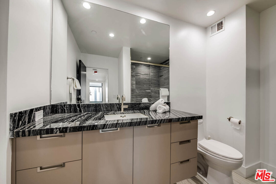 10790 Wilshire Blvd Unit: 504