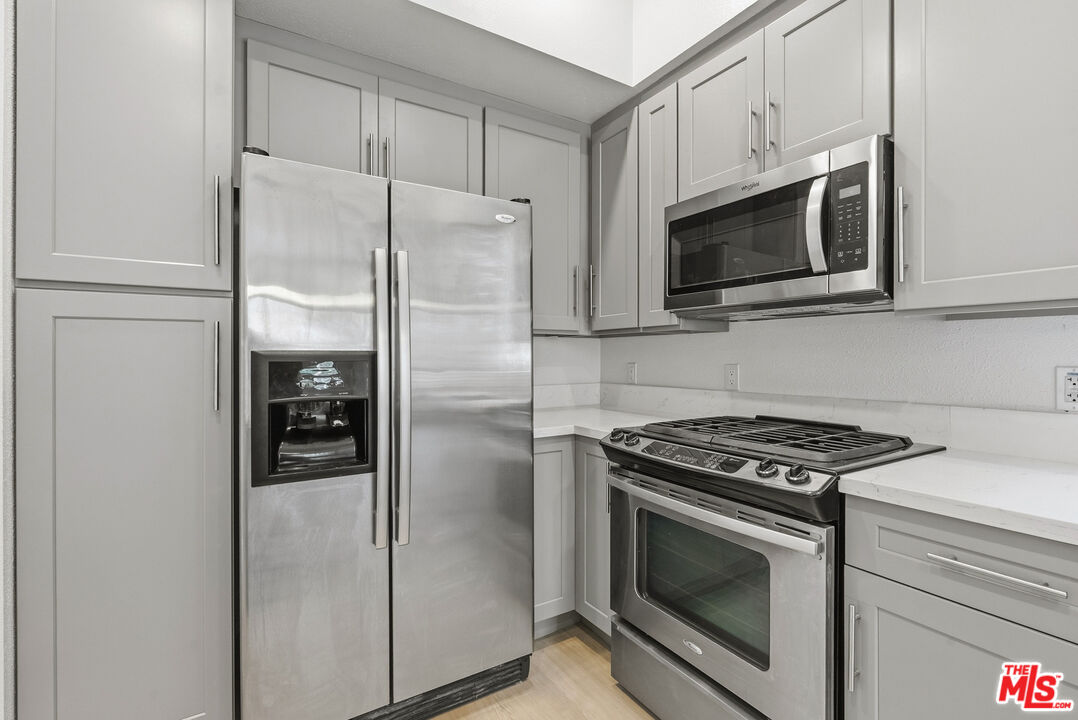 12920 Runway Rd Unit: 120