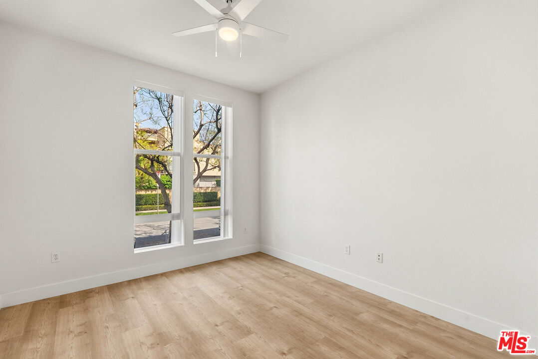 12920 Runway Rd Unit: 120
