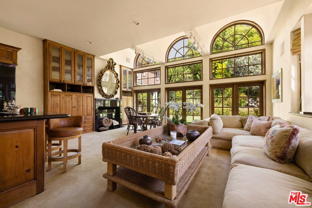 214 S Beverly Glen Blvd