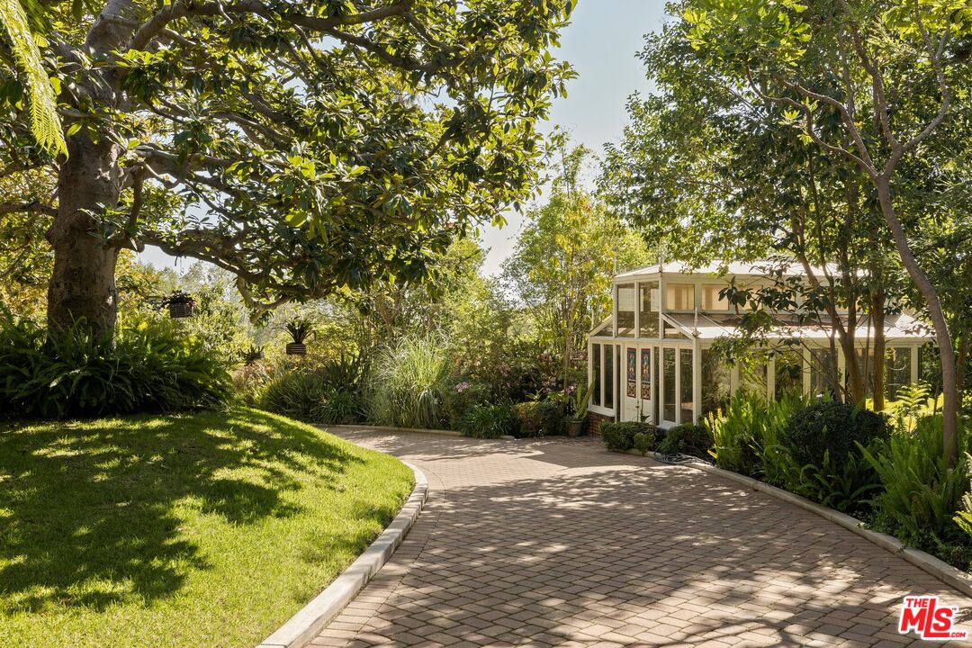 214 S Beverly Glen Blvd