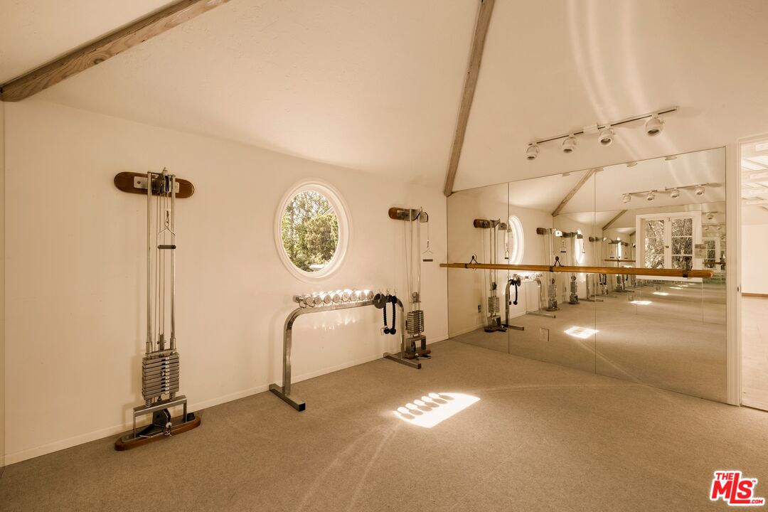 214 S Beverly Glen Blvd