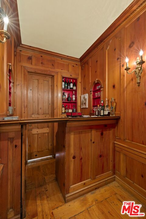 214 S Beverly Glen Blvd