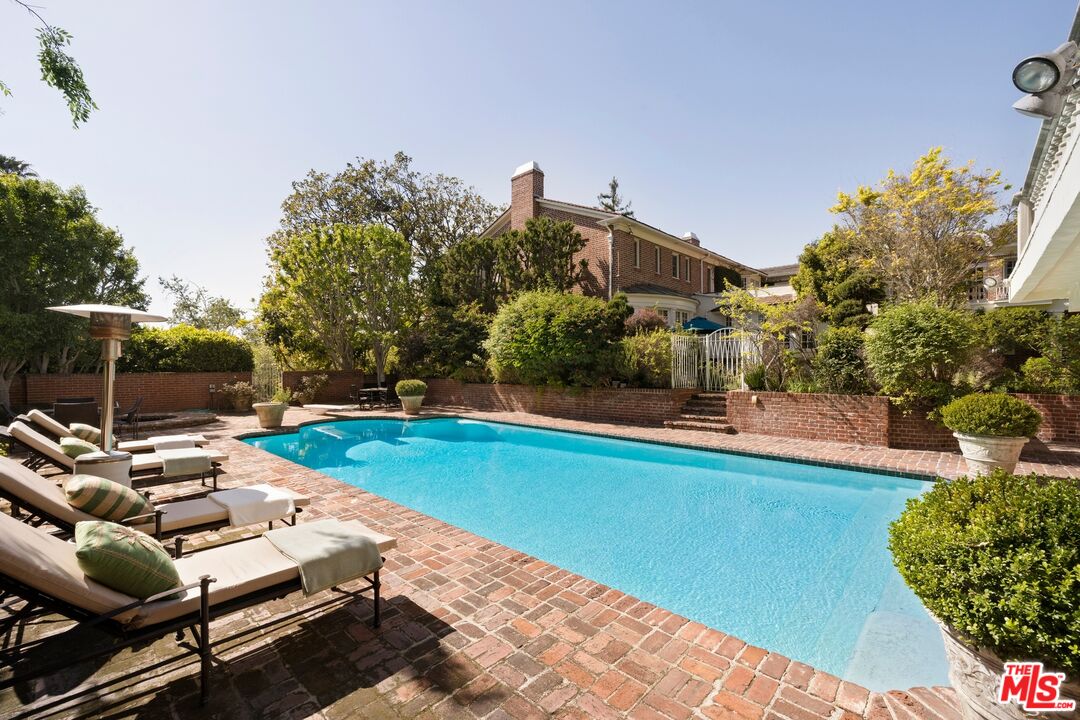 214 S Beverly Glen Blvd