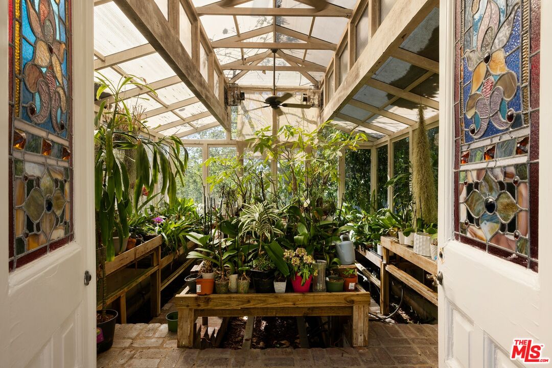 214 S Beverly Glen Blvd