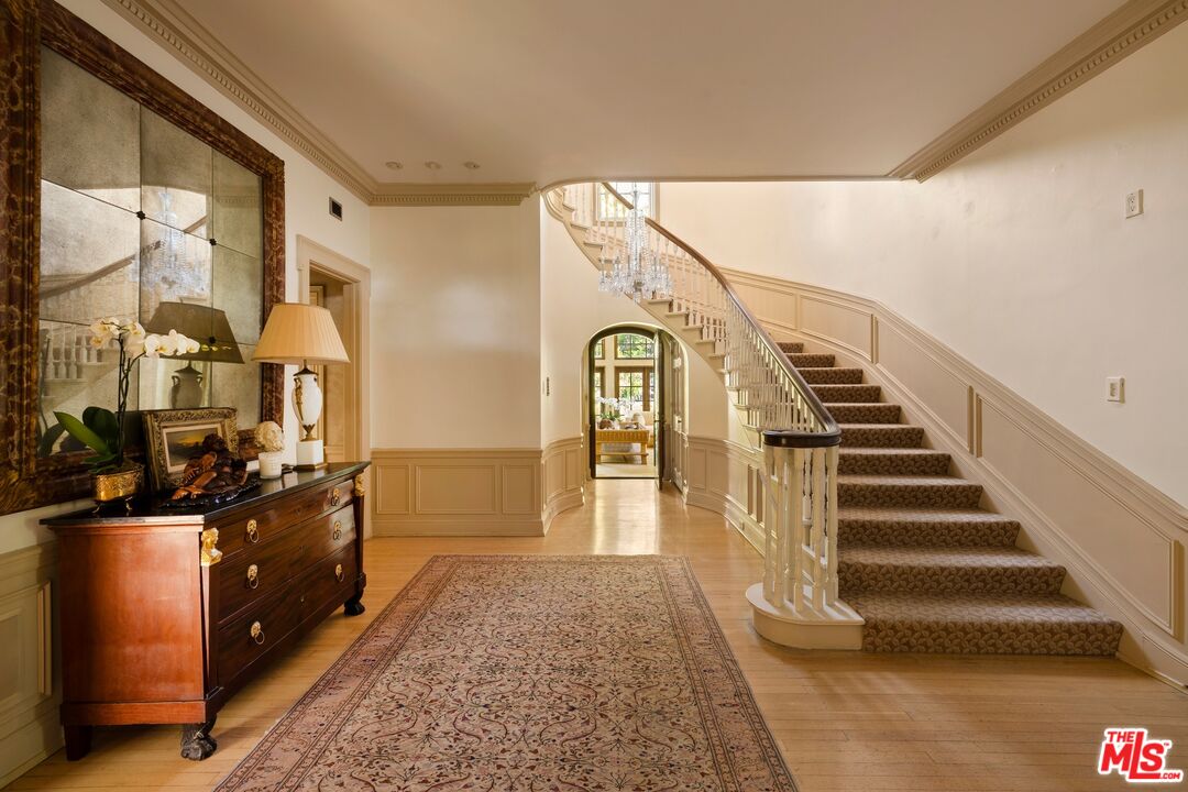 214 S Beverly Glen Blvd