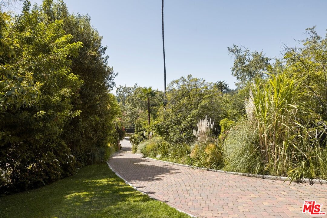 214 S Beverly Glen Blvd