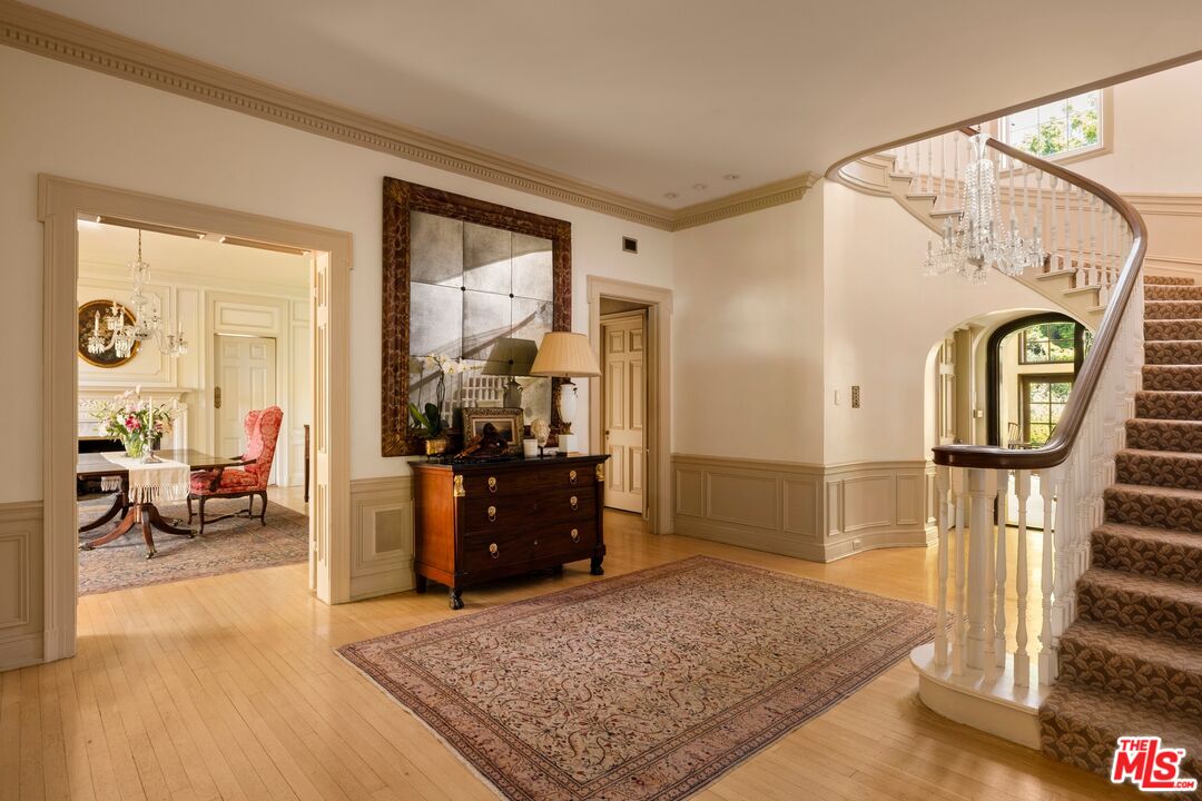 214 S Beverly Glen Blvd