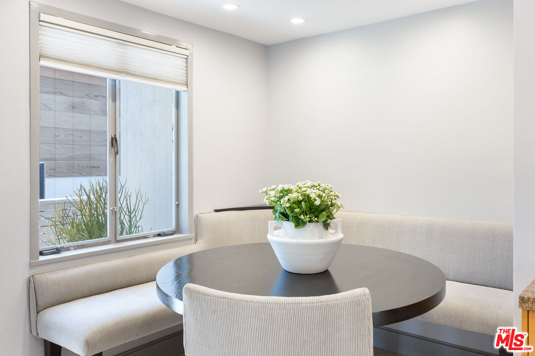 1256 Beverly Green Dr