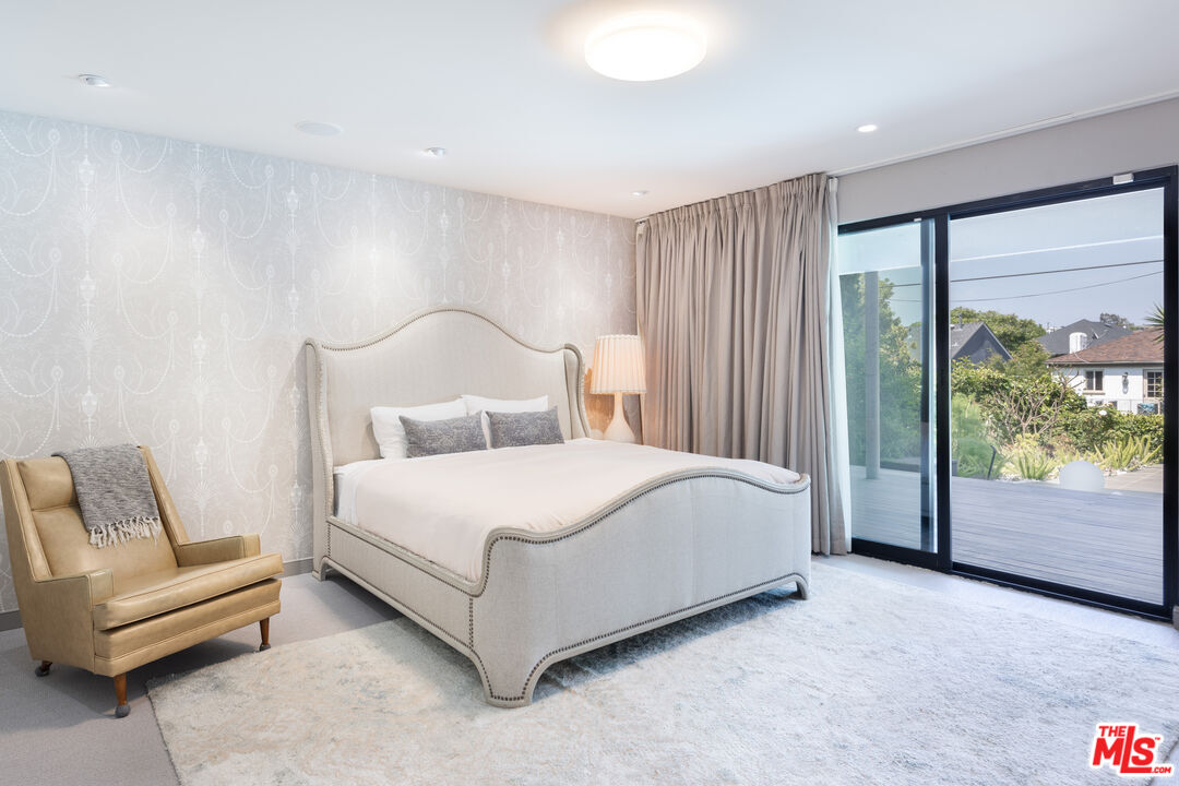 1256 Beverly Green Dr