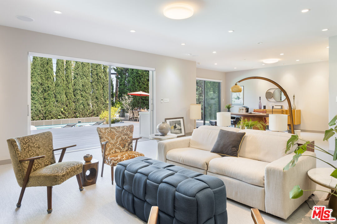 1256 Beverly Green Dr