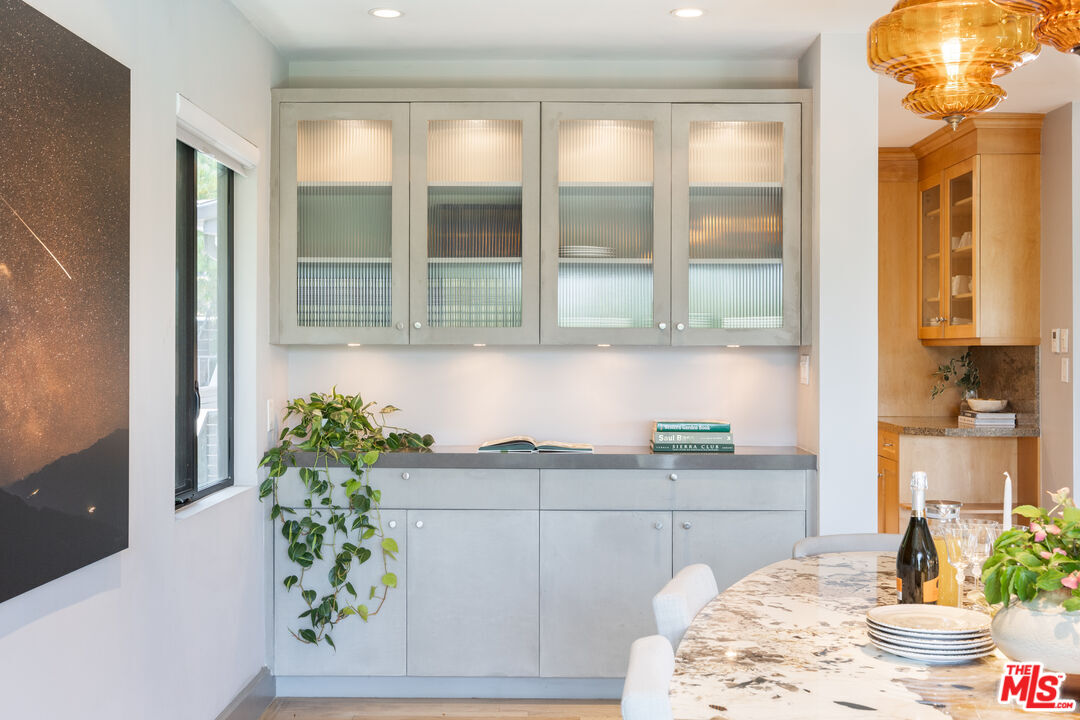 1256 Beverly Green Dr