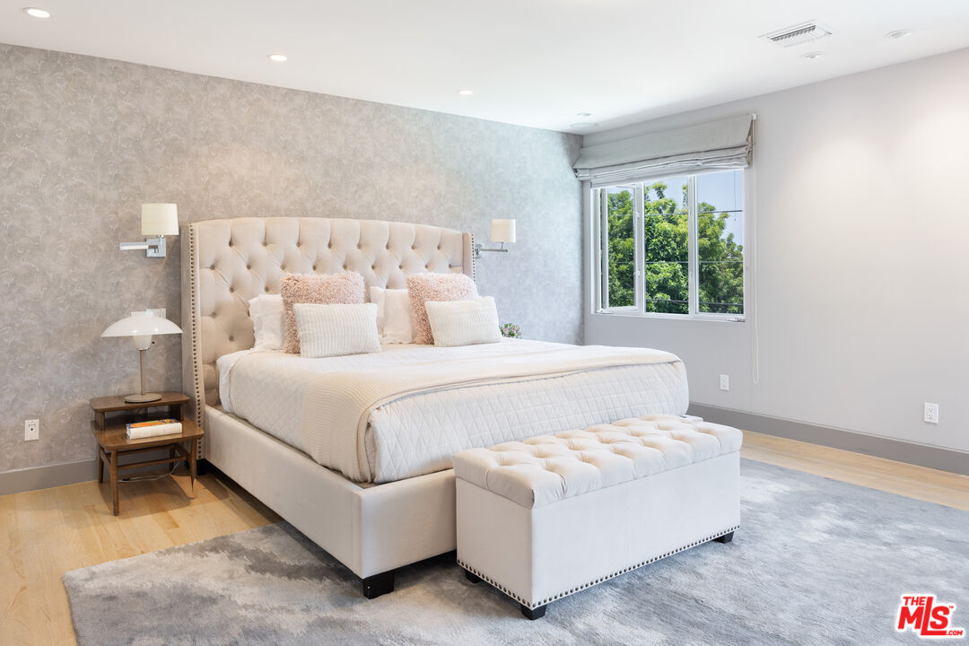 1256 Beverly Green Dr