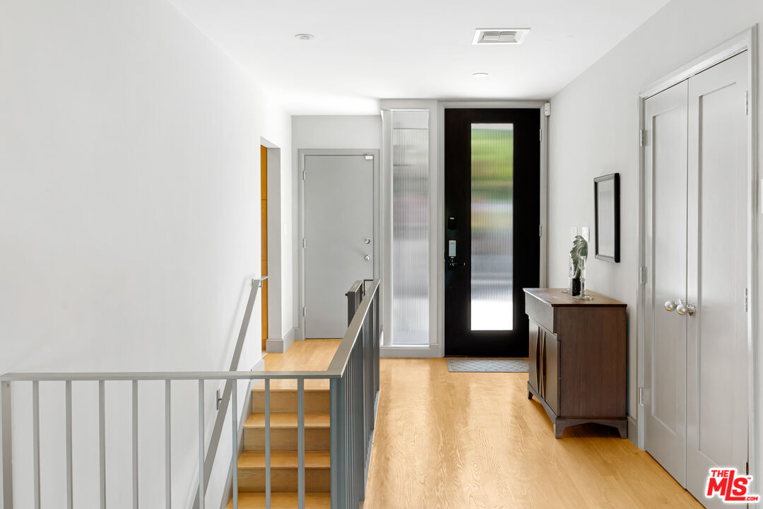 1256 Beverly Green Dr