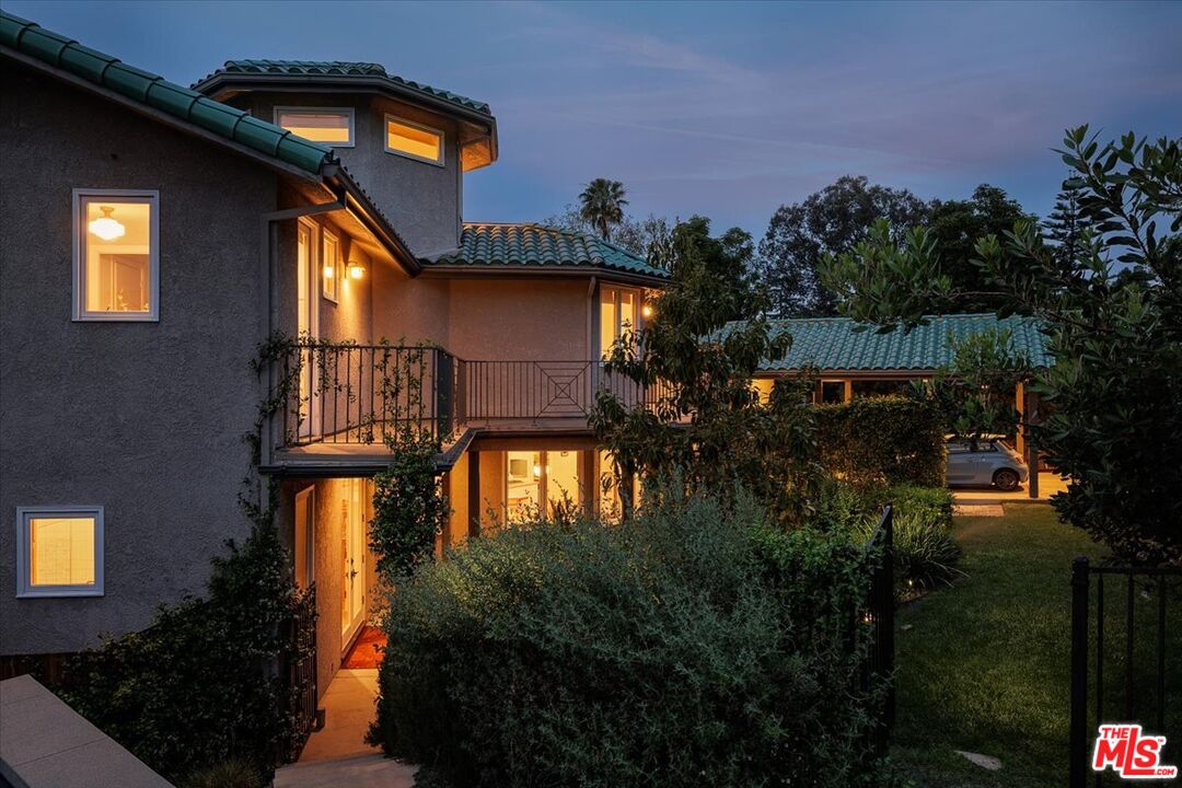 804 Mount Washington Dr