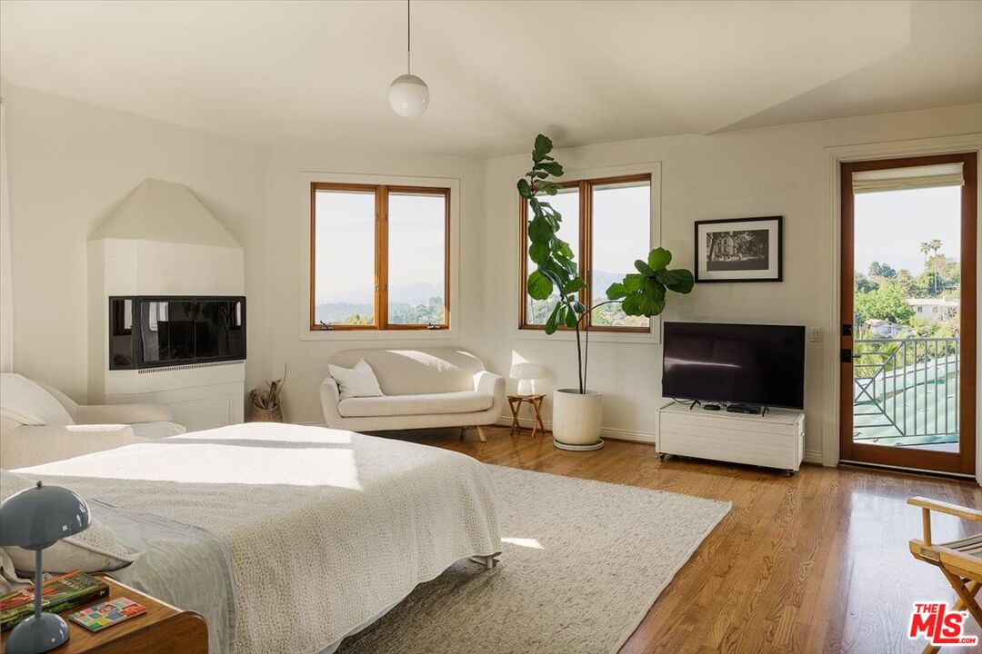 804 Mount Washington Dr