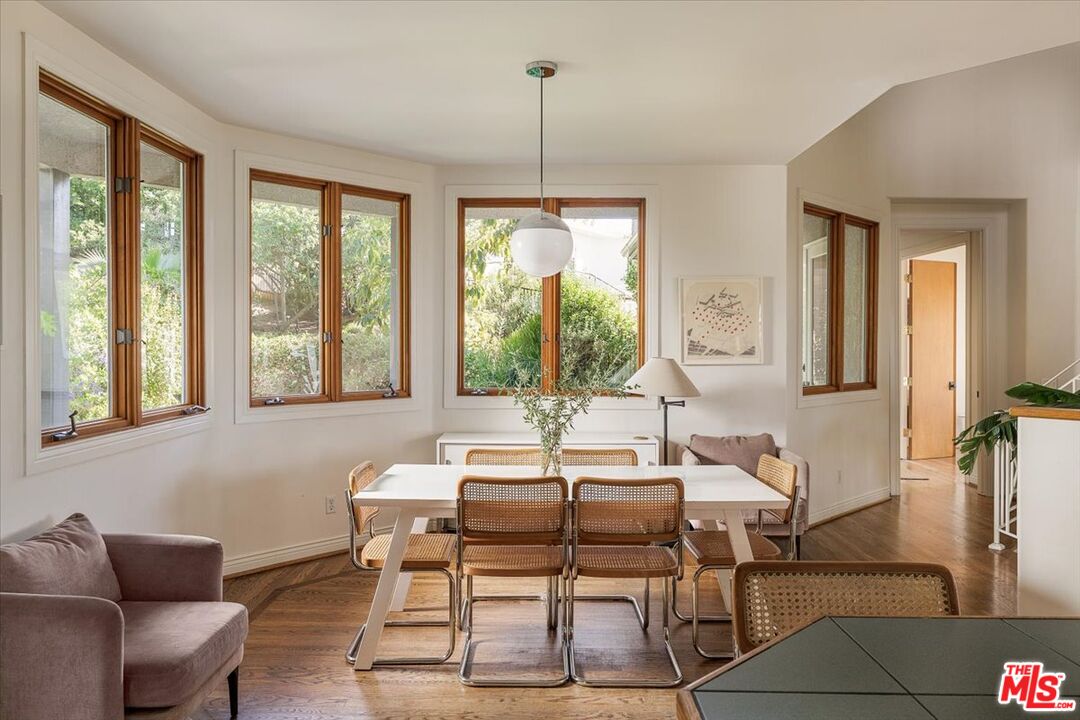 804 Mount Washington Dr