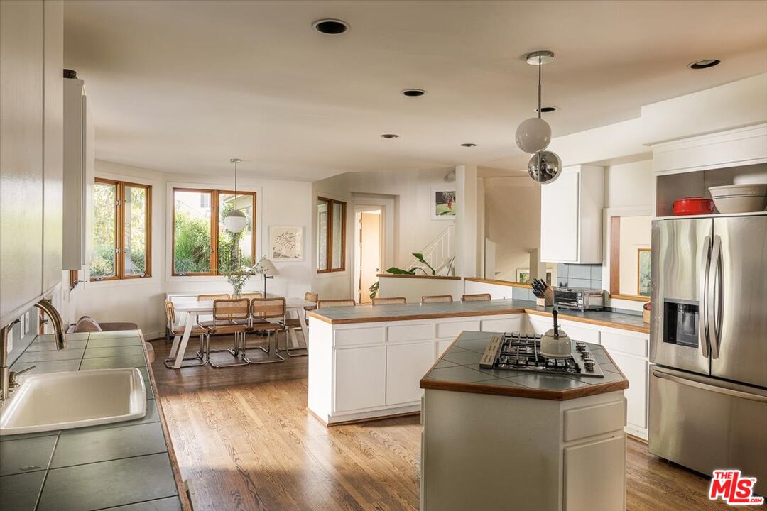 804 Mount Washington Dr