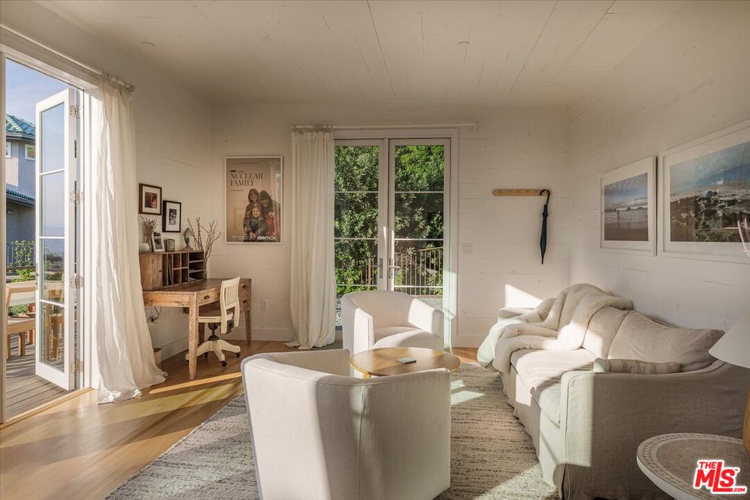 804 Mount Washington Dr