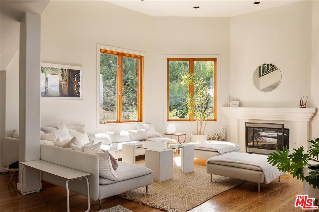 804 Mount Washington Dr