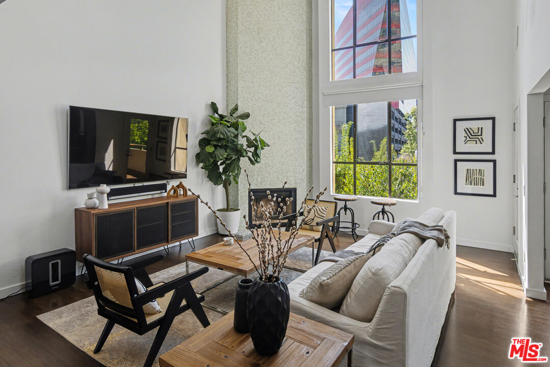 720 Huntley Dr Unit: 202